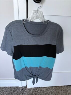 Women's Gray Colorblock Tie-Front Tee - Black & Aqua Accent